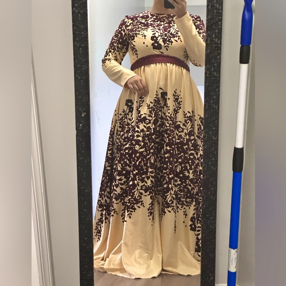 Ayse Melek formal dress